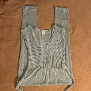 Ribbed V-Neck Jumpsuit - Light Gray and white